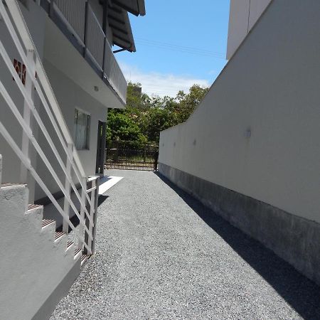 Casa Ampla No Centro, Piso Terreo Ou Superior Villa Bombinhas Buitenkant foto